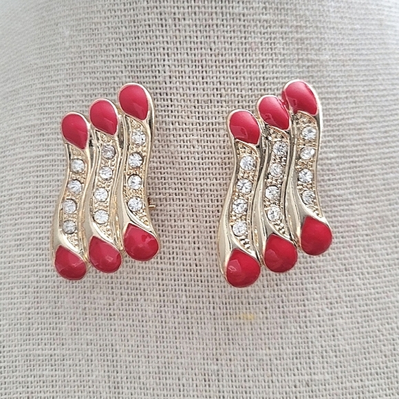 Jewelry - Enameled crystal rhinestone earrings